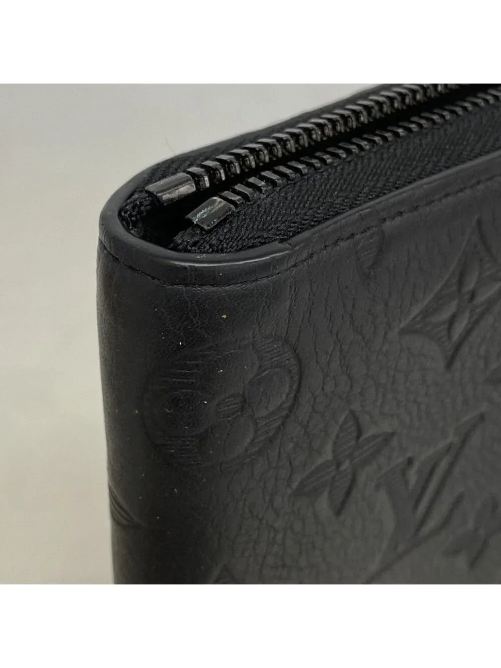 Louis Vuitton Wallet Monogram Shadow Zippy Vertical Noir